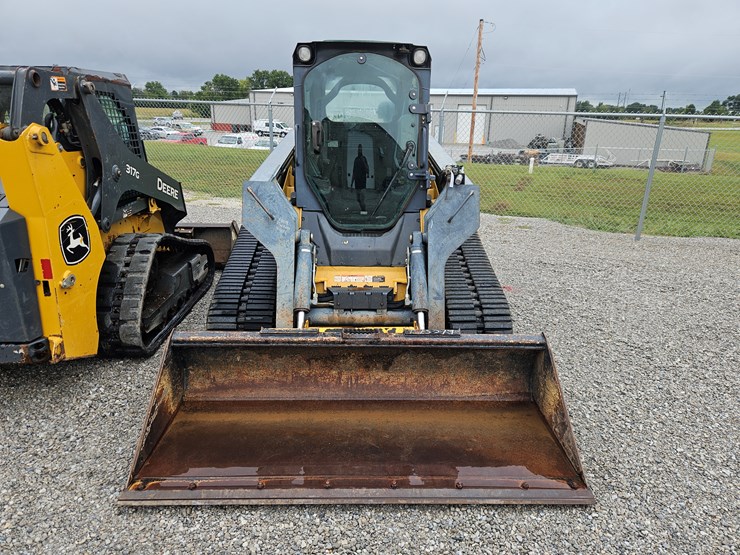 2011-deere-333d-image-2