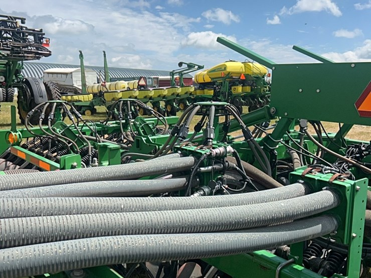 john-deere-1890-image-205