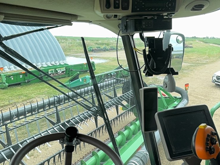 2013-john-deere-s690-image-55