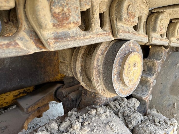 deere-750c-image-16