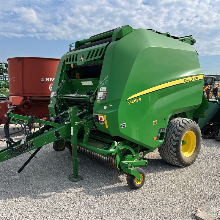 2018 JOHN DEERE V461R