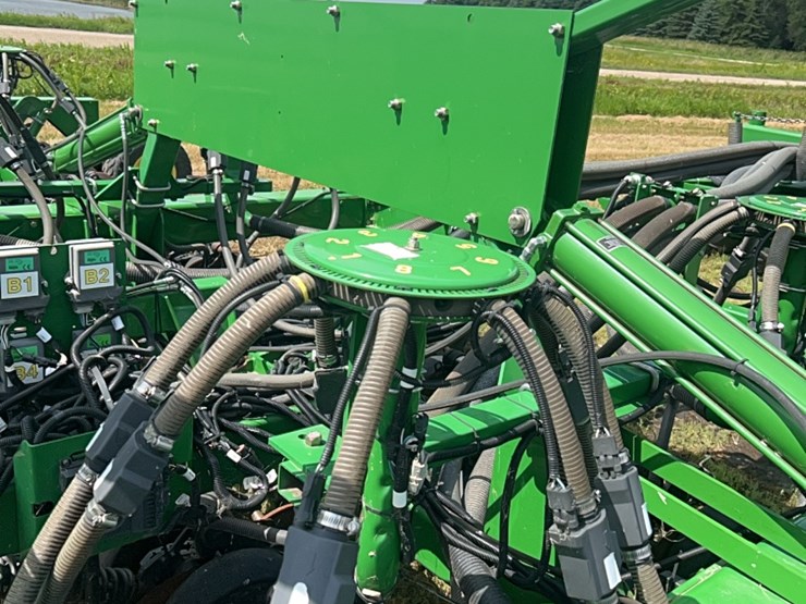 john-deere-1890-image-36