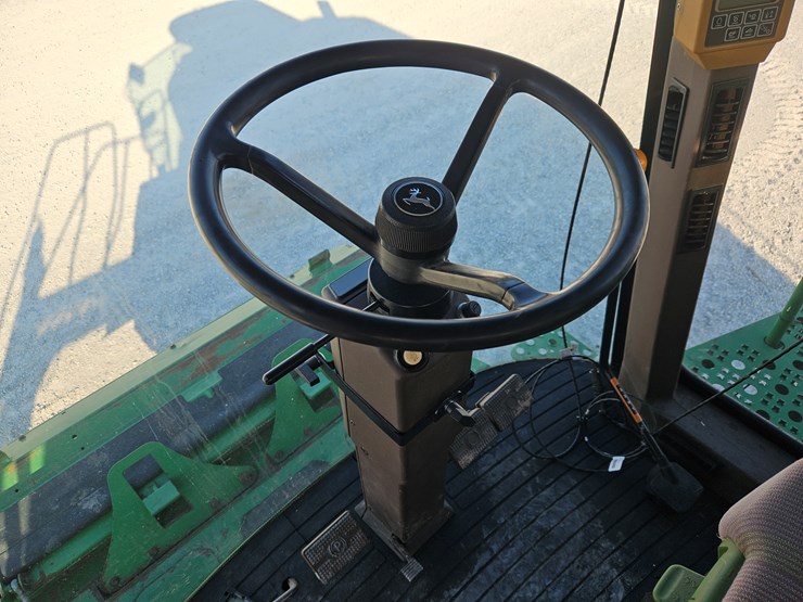 2005-john-deere-9860-sts-image-11