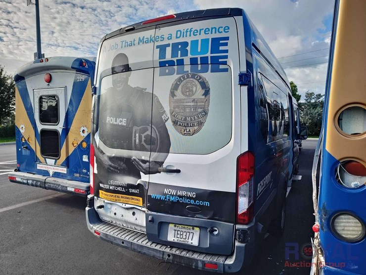 2017-ford-transit-image-3