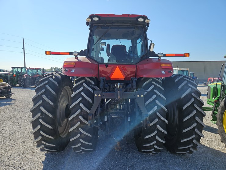 2019-case-ih-magnum-310-image-13