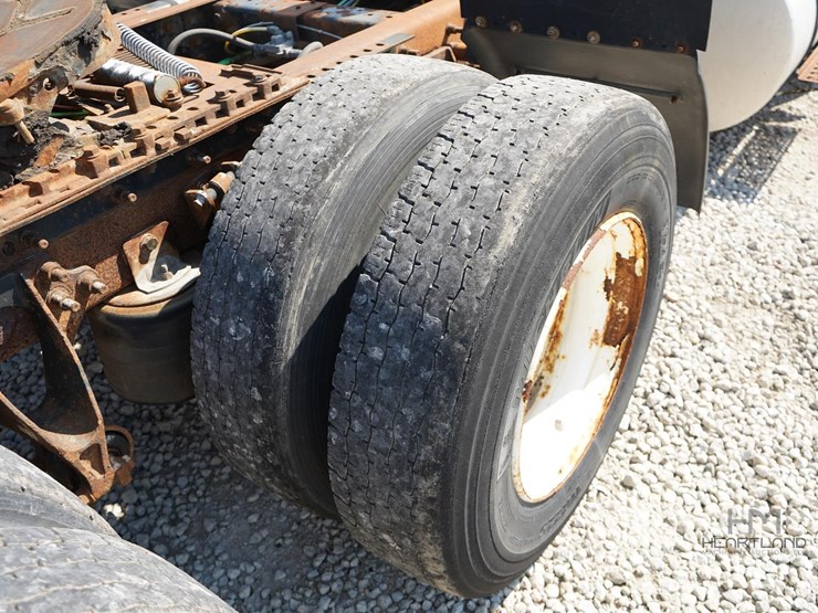 2007-international-transtar-8600-image-32