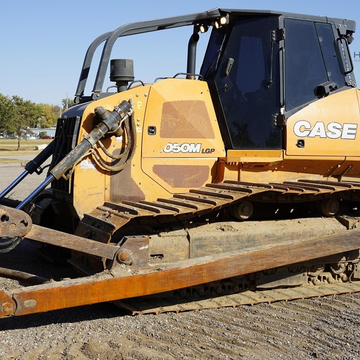 2017 CASE 2050M LGP
