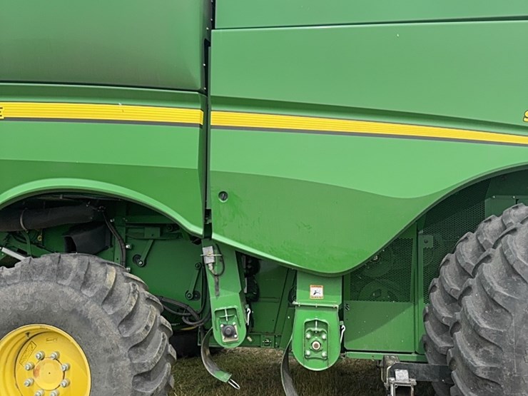 2013-john-deere-s690-image-18