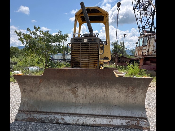 deere-650h-lt-image-2