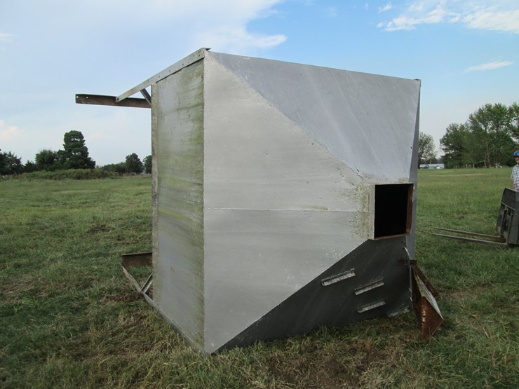 #29293-•-overhead-feed-bin-image-4