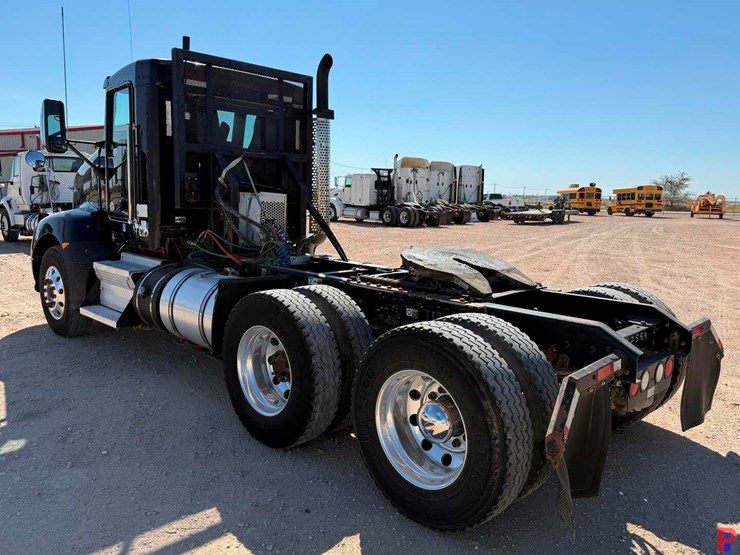 2013-kenworth-t660-image-5