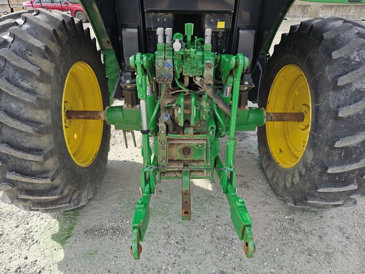 2019-john-deere-6110m-image-14