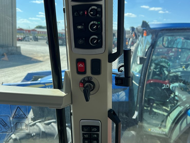2023-massey-ferguson-7s.155-image-22