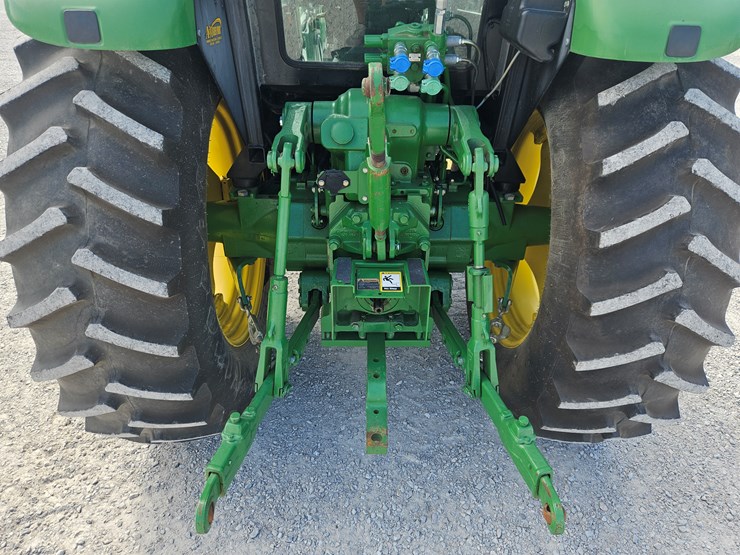 2010-john-deere-6115d-image-18