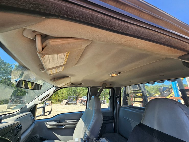 2006-ford-f350-image-36