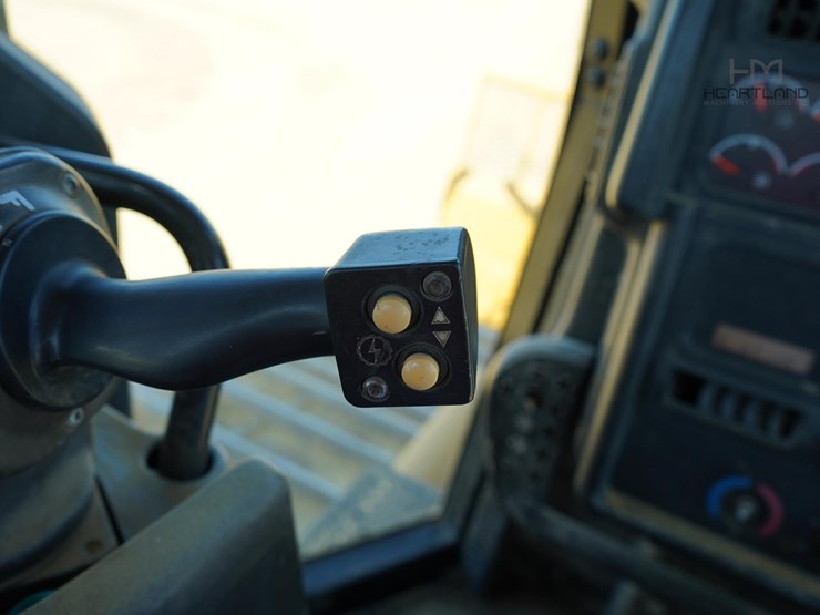 2007-caterpillar-d6n-lgp-image-18