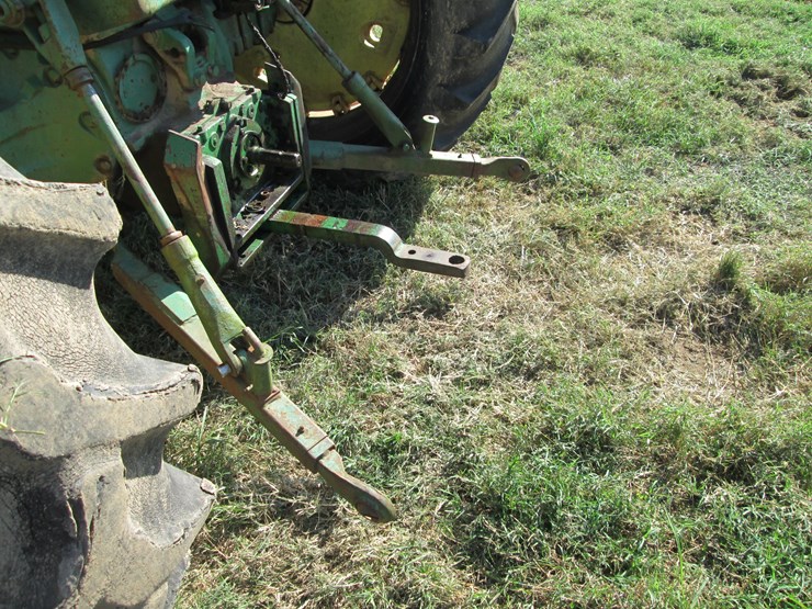 1963-john-deere-3010-image-6
