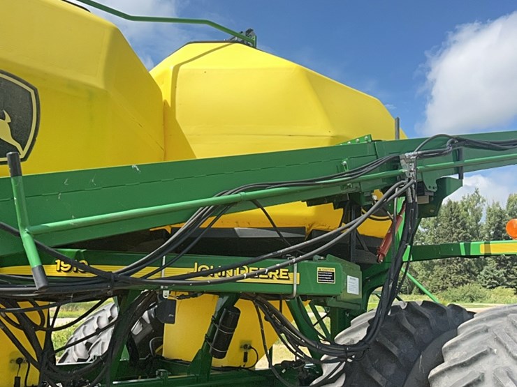 john-deere-1890-image-114
