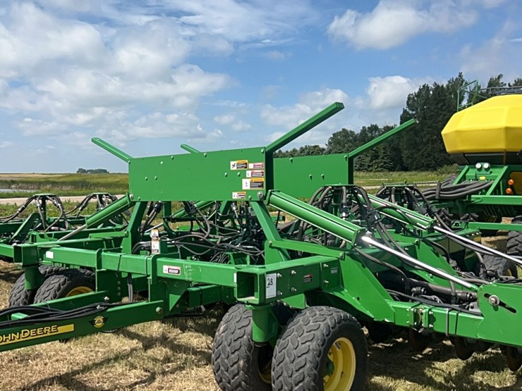 john-deere-1890-image-32