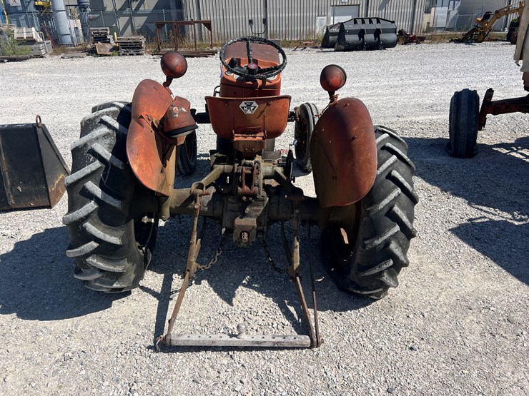 massey-ferguson-130-image-5