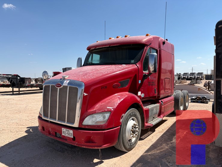 2012-peterbilt-587-image-3