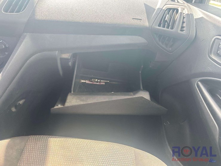 2017-ford-transit-connect-image-15