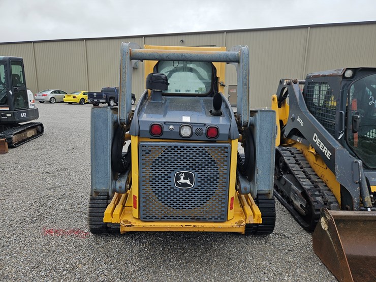 2011-deere-333d-image-15