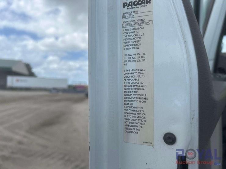 2016-kenworth-k270-image-10