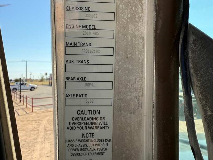 2013-kenworth-t660-image-17