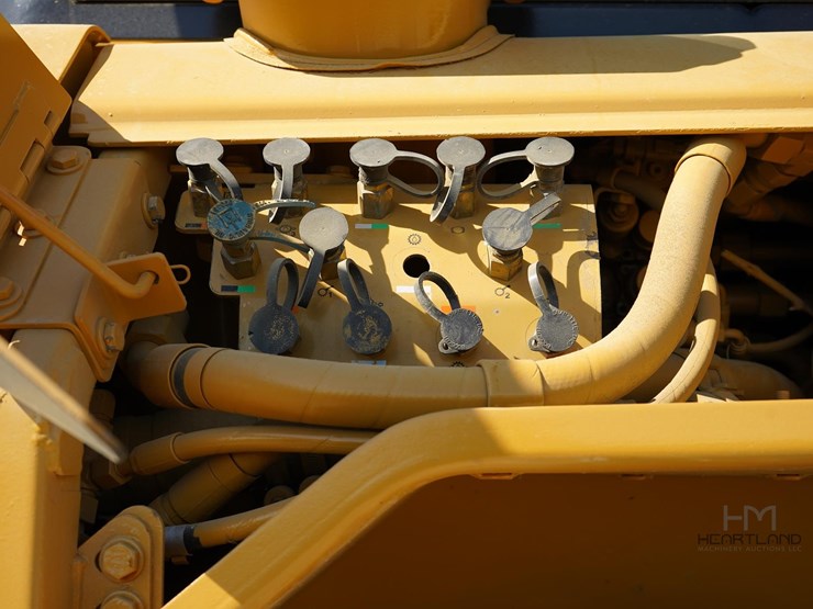 2007-caterpillar-d6n-lgp-image-37