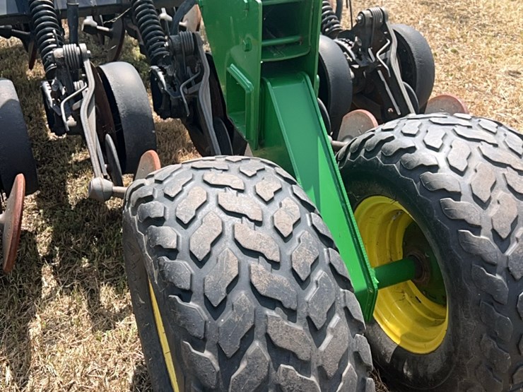 john-deere-1890-image-213