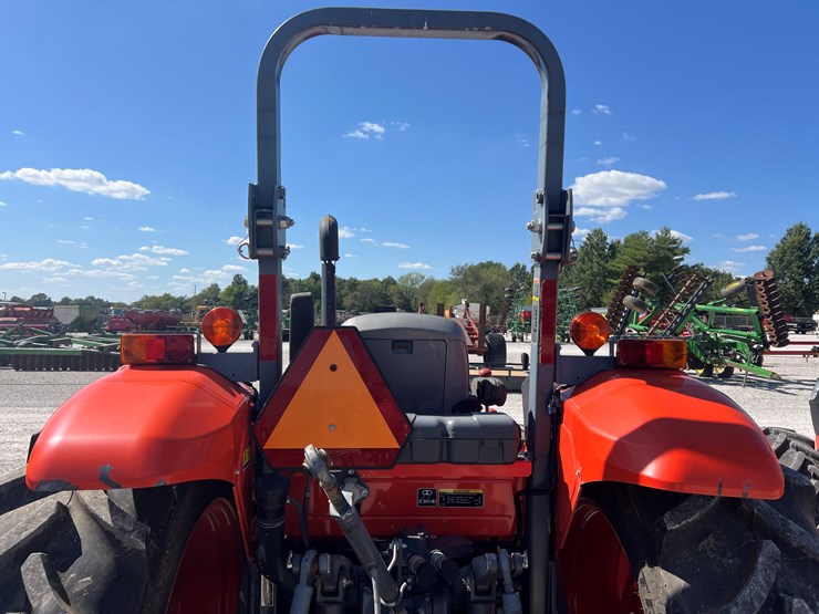 2020-kubota-m7060-image-14