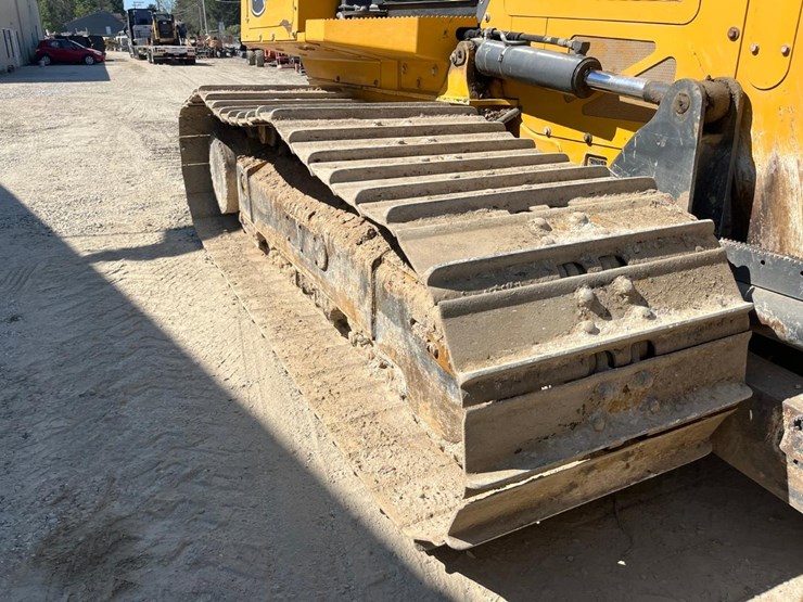 2021-deere-750l-image-19