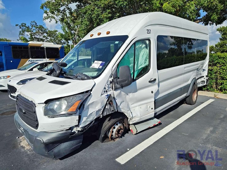2018-ford-transit-image-1