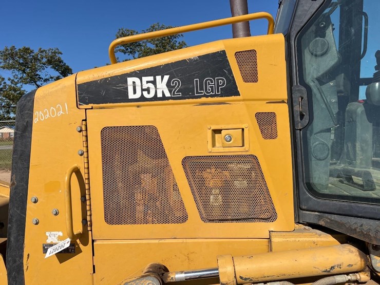 2015-caterpillar-d5k2-lgp-image-28