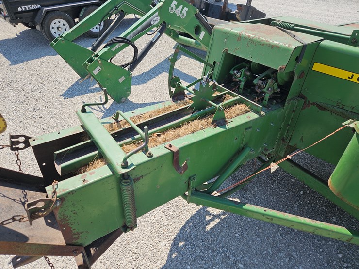 john-deere-336-image-5