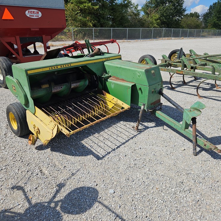 JOHN DEERE 327