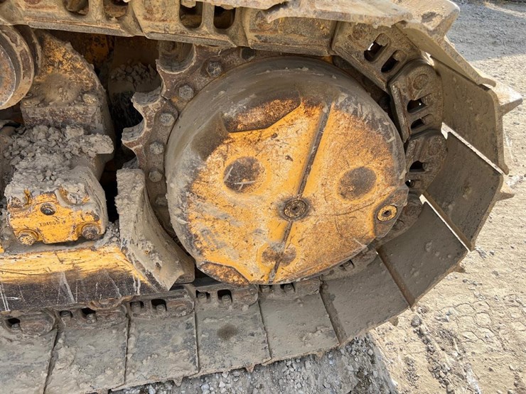 deere-750c-image-17