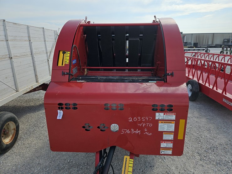2019-new-holland-450-image-3