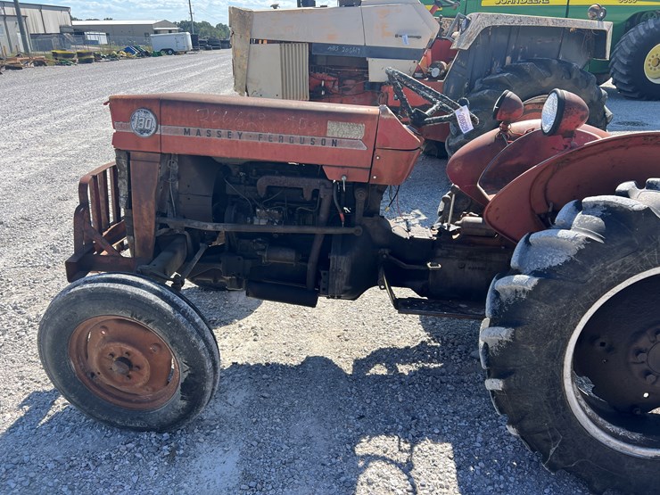 massey-ferguson-130-image-12