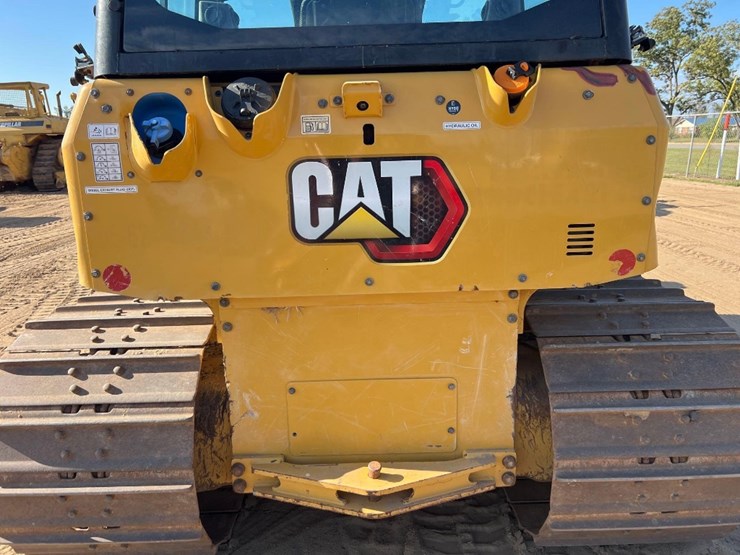 2021-caterpillar-d3-lgp-image-25