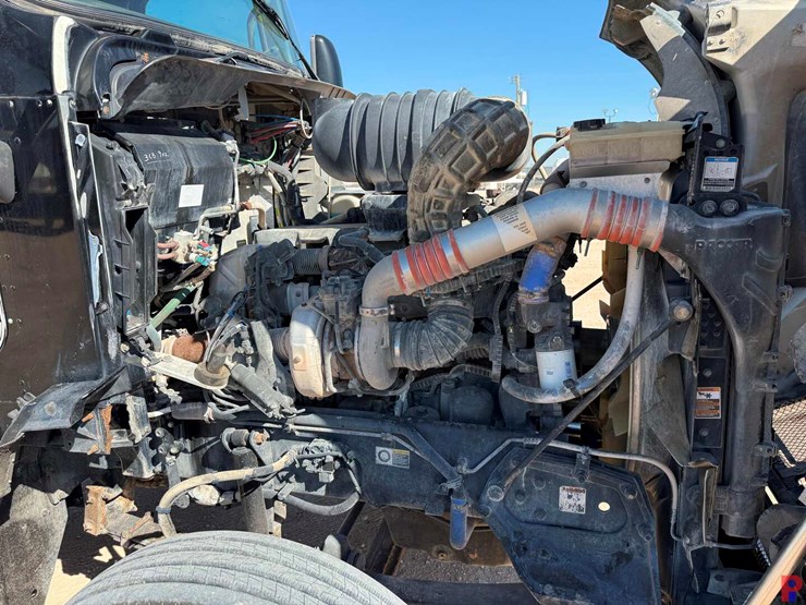 2013-kenworth-t660-image-24