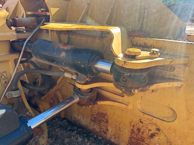 caterpillar-d5-lgp-image-18