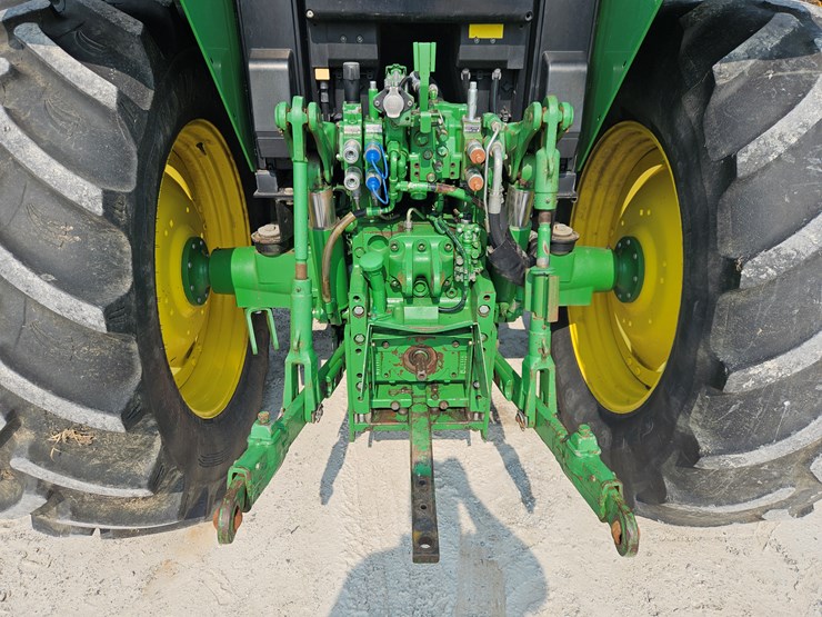 2011-john-deere-7230-image-18