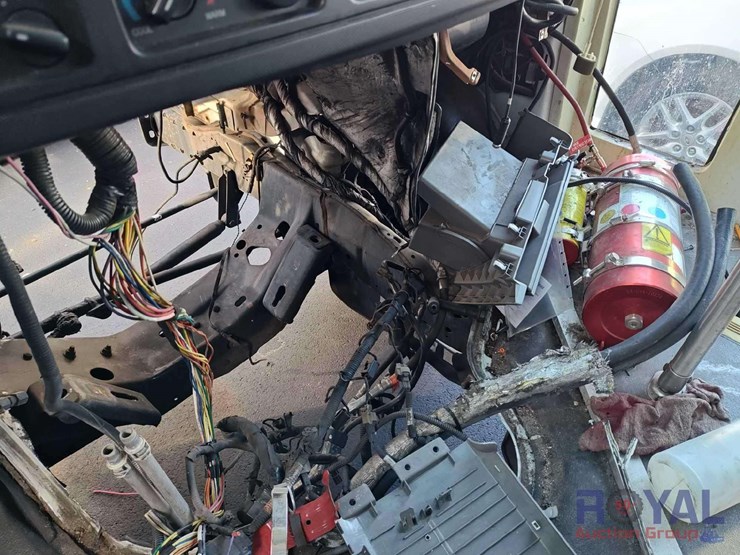 2016-ford-e450-image-11