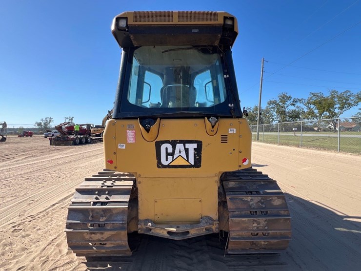 2015-caterpillar-d5k2-lgp-image-3