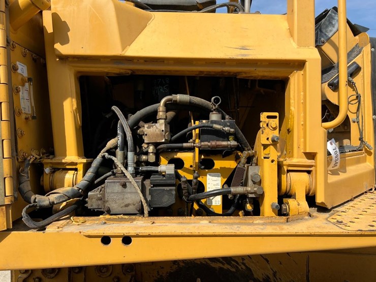 deere-750c-image-20