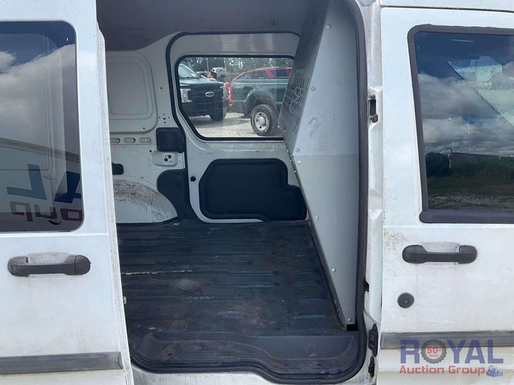 2012-ford-transit-connect-image-25