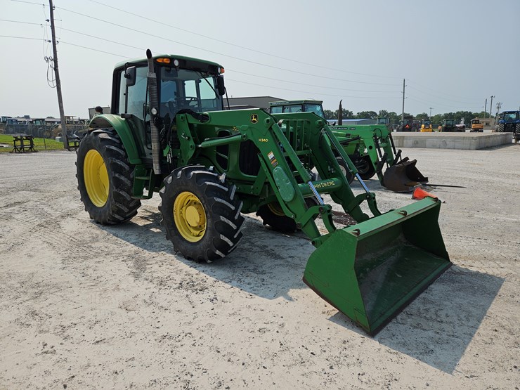 2011-john-deere-7230-image-26