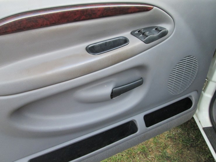 1998-dodge-3500-image-21